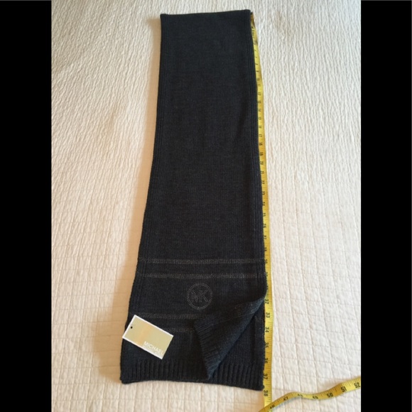 NWT Michael Kors grey pin dot logo scarf - Picture 4 of 8